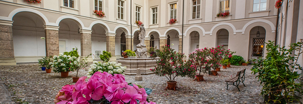 Ihr neuer Job im Gästehaus im Priesterseminar